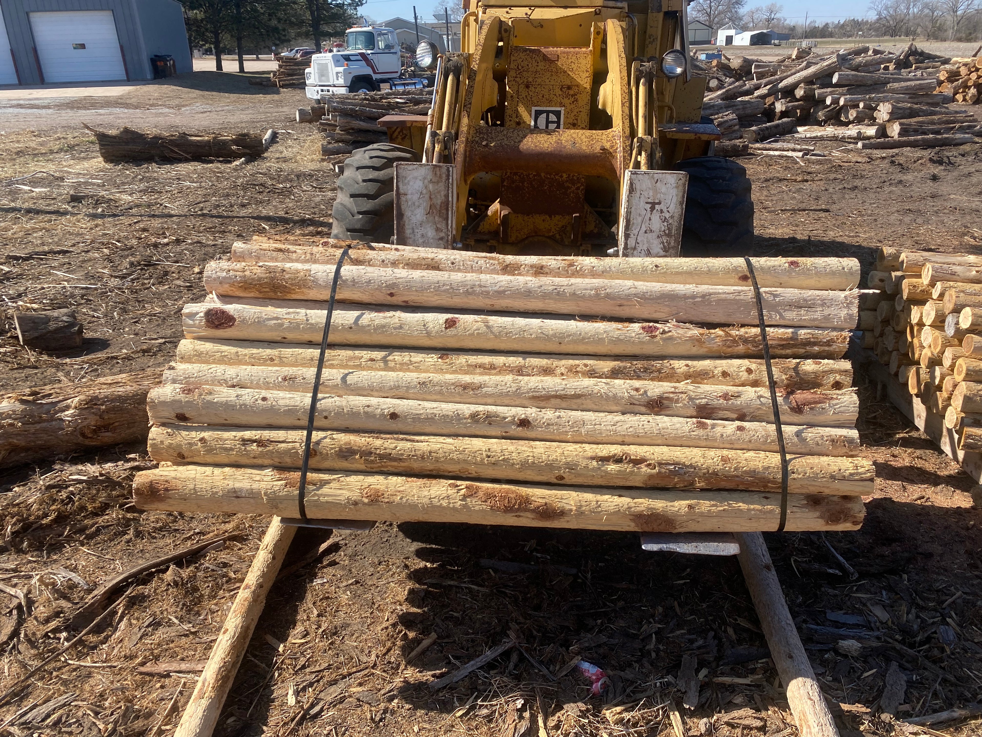 3.5”-4” x 6.5’ Cedar SpencePost 50 Post Bundle