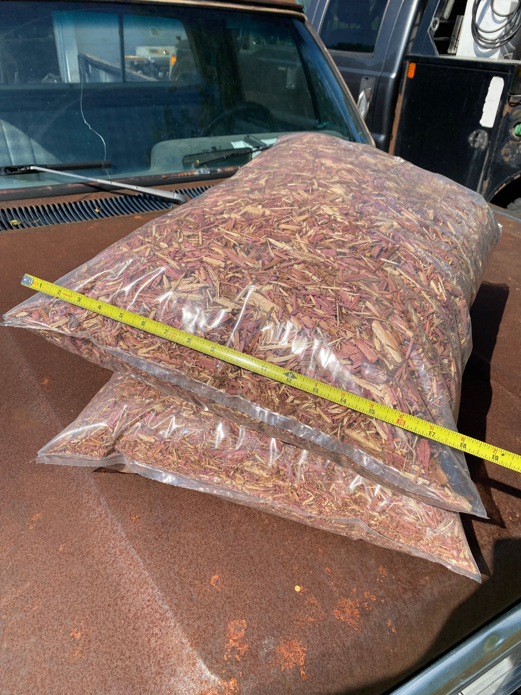 1.5 CuFt Cedar Barons Show Fiber