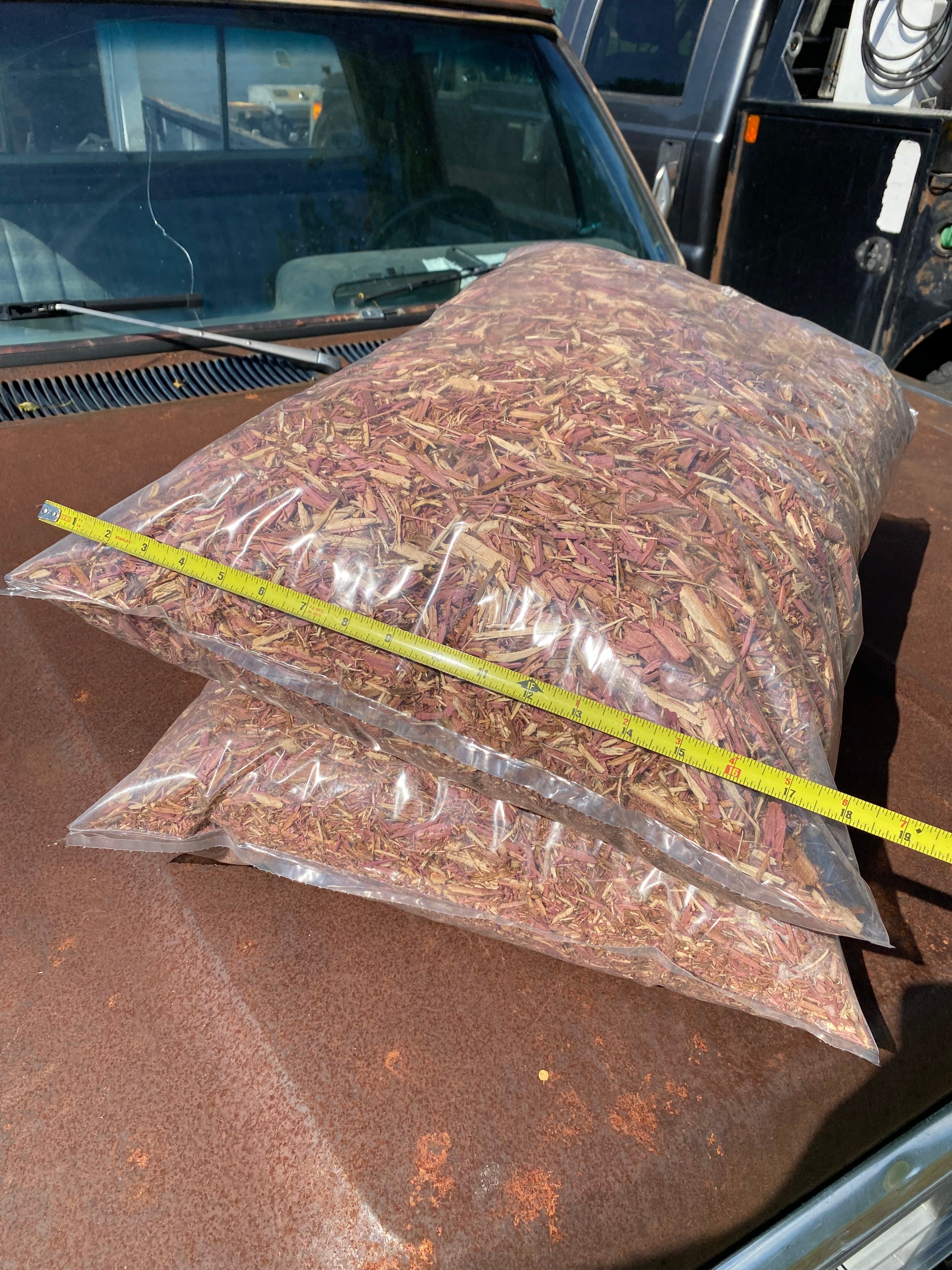 1.5 CuFt Cedar Barons Show Fiber